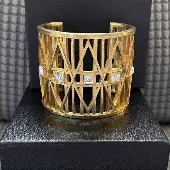 Rare 80’s GIVENCHY Heavy Wide Open Work Gold Plated Rhinestone Cuff Bracelet 7” - Picture 3 of 15